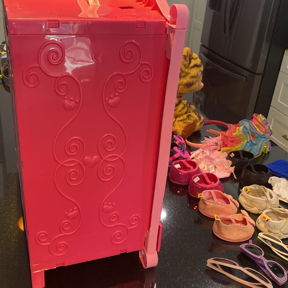 Build-A-Bear "Fancy Fashion Boutique" closet organizer with accessories - Picture 11 of 15
